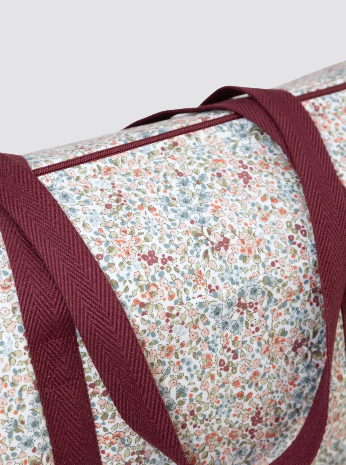 Bolsa de Viaje Impermeable Blanca Burdeos - Image 3