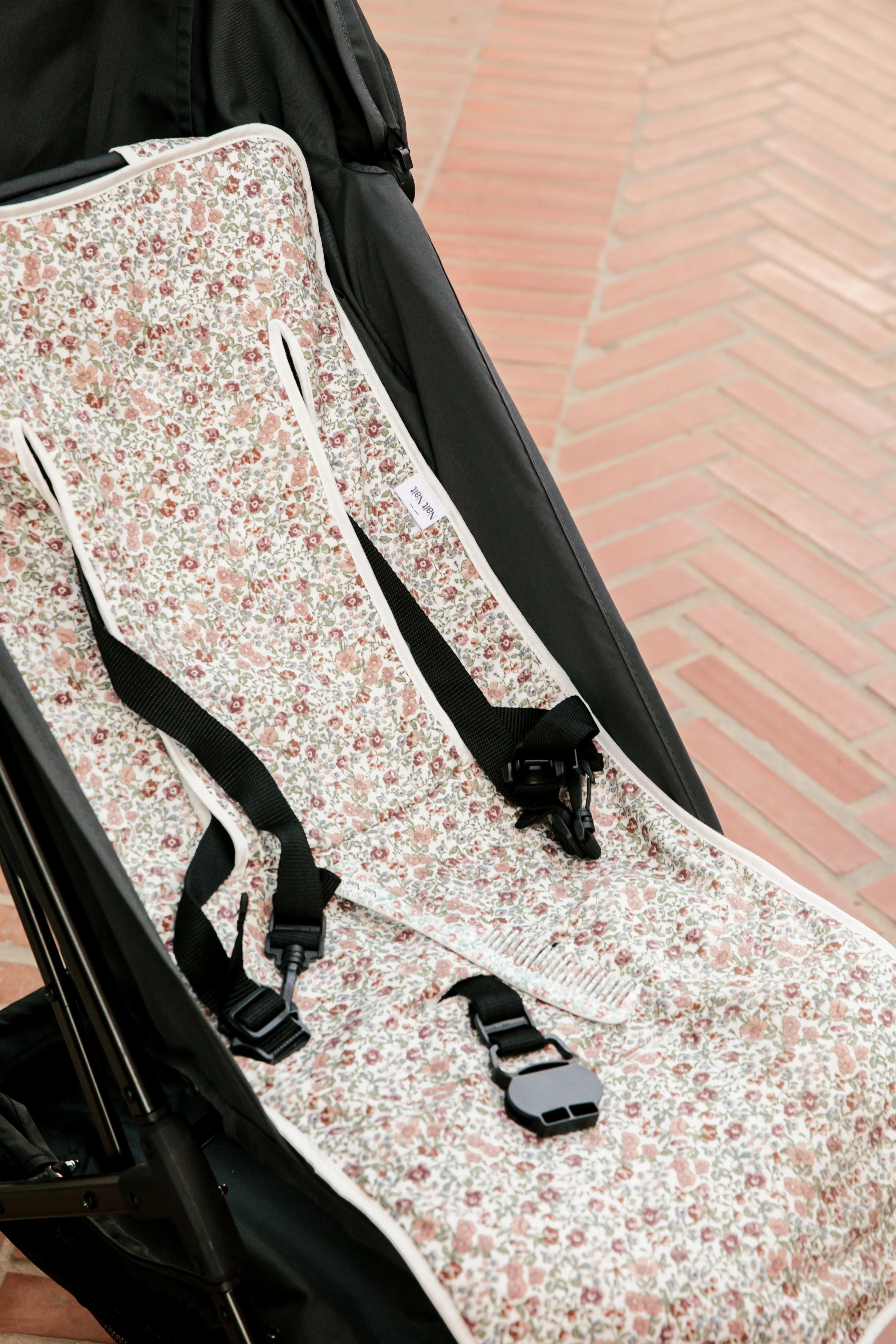 Funda de Verano Silla Ligera Flores Inés Rosa - Image 3